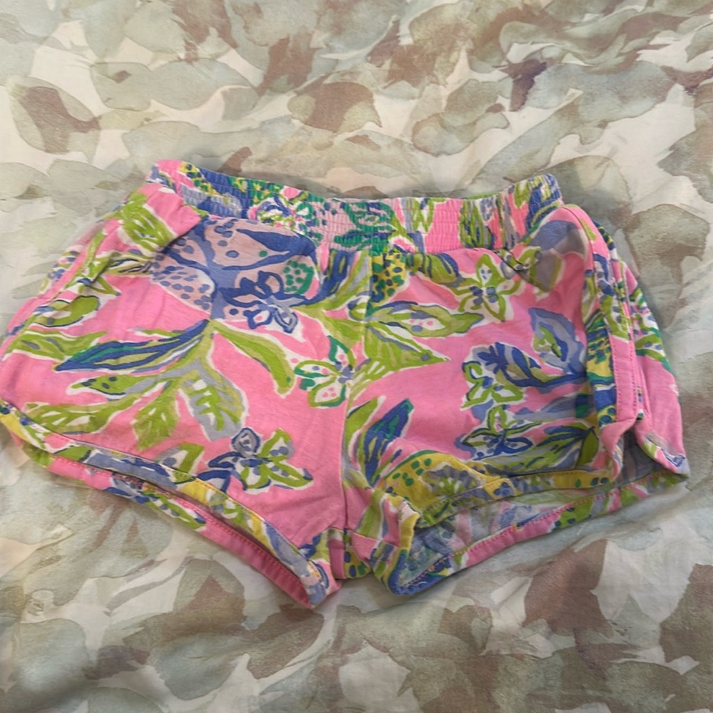 Lilly Pulitzer size 4-5 girls shorts